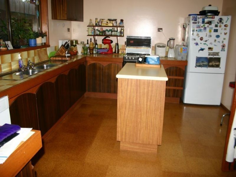 2 Latter Grove, Churchill VIC 3842