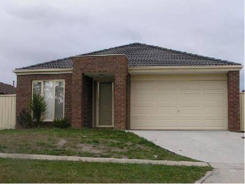 4 Howitt Court, Newborough VIC 3825