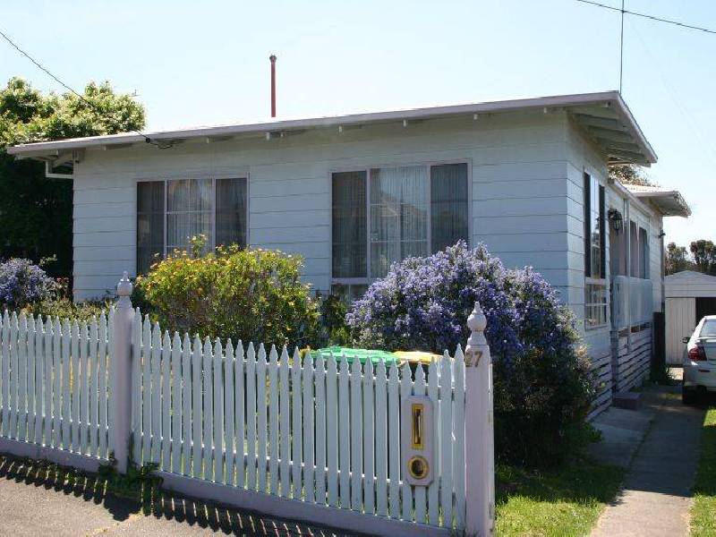 27 Catterick Street, Morwell VIC 3840