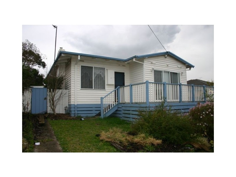 17 Stephenson Street, Morwell VIC 3840