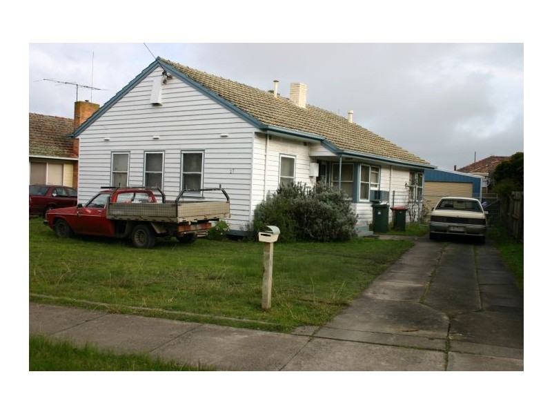 27 Hoyle Street, Morwell VIC 3840
