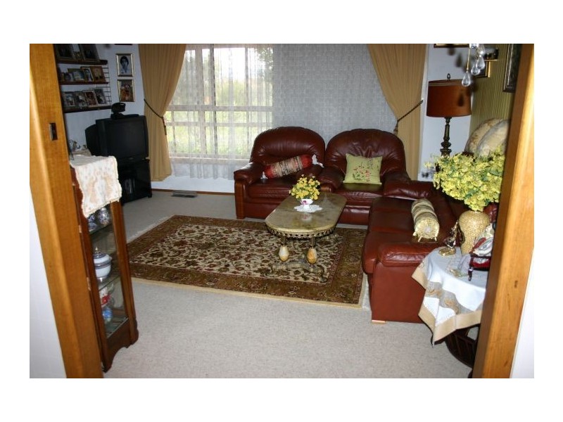 55 CRINIGAN ROAD, Morwell VIC 3840