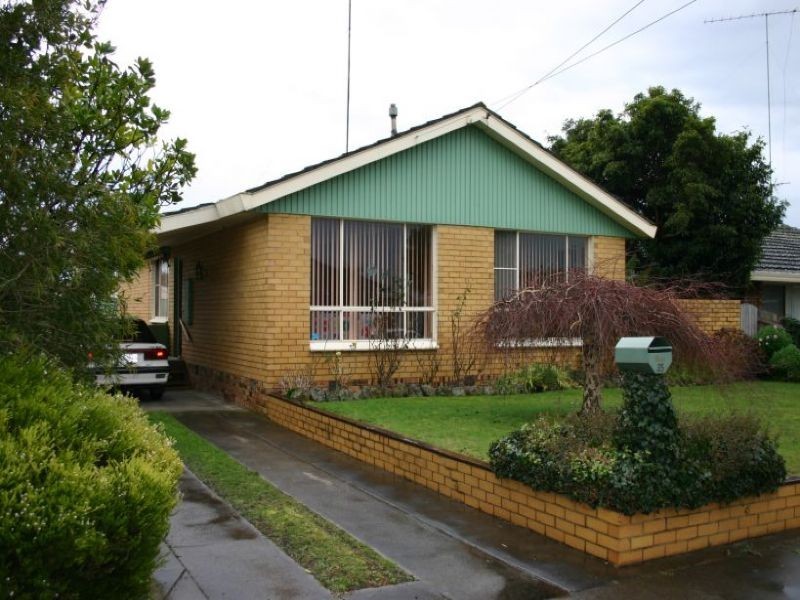 35 Gillie Crescent, Morwell VIC 3840