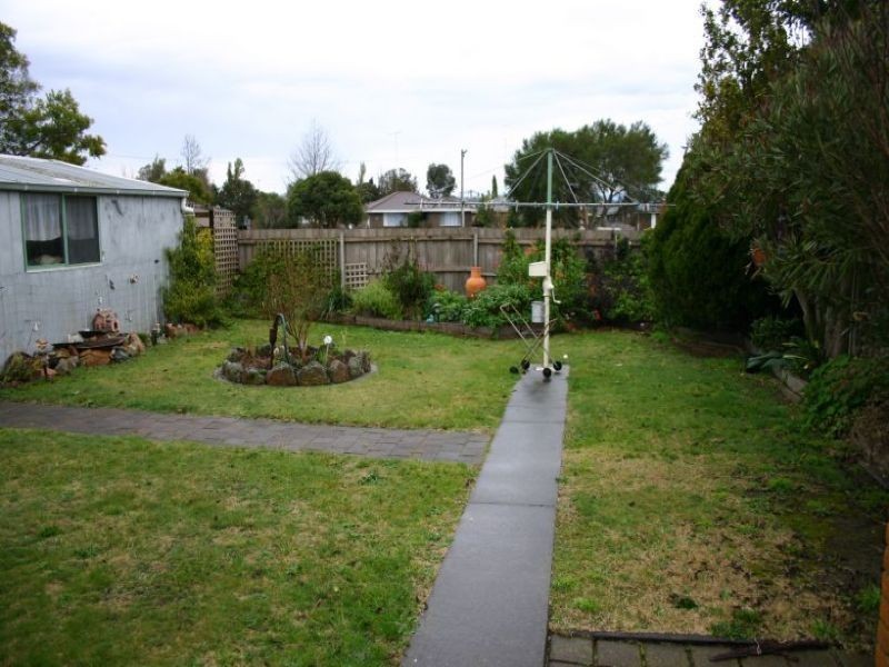 35 Gillie Crescent, Morwell VIC 3840