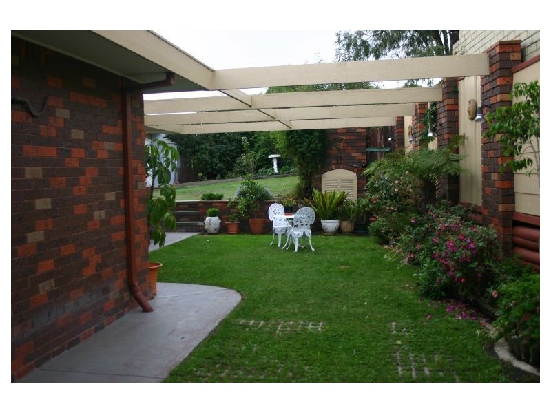 15 Mulcare Crescent, Churchill VIC 3842