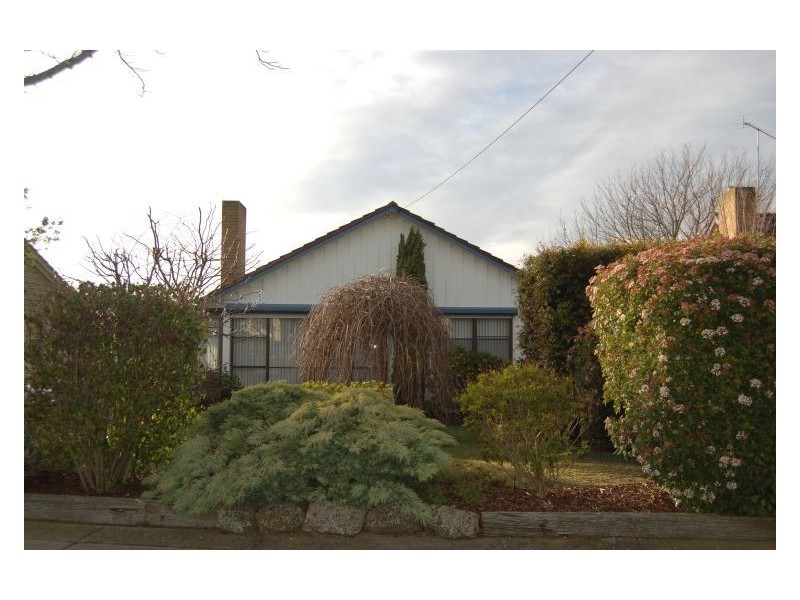 16 Junier Street, Morwell VIC 3840