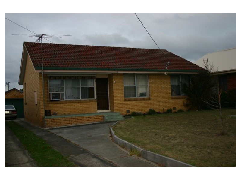 6 Fraser Crescent, Churchill VIC 3842