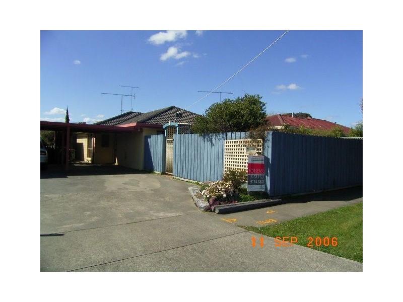 2/15 Bellarine Circuit, Morwell VIC 3840