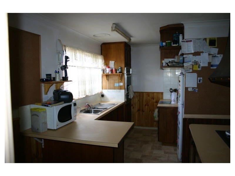 18 Banksia Crescent, Churchill VIC 3842