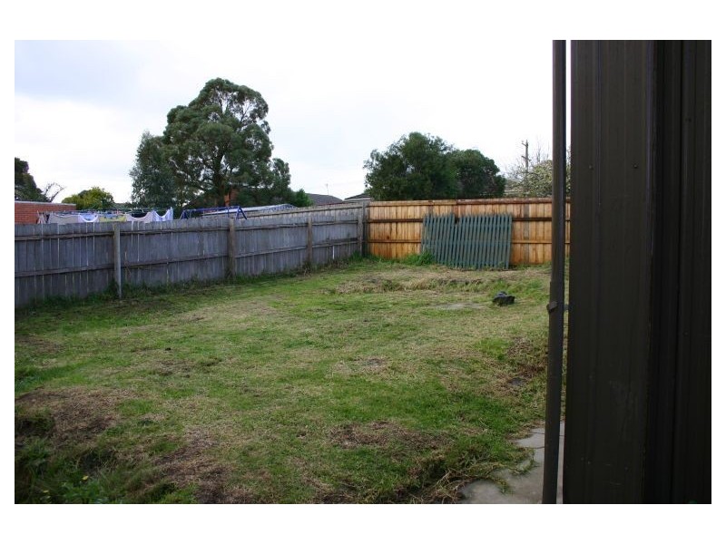 18 Banksia Crescent, Churchill VIC 3842