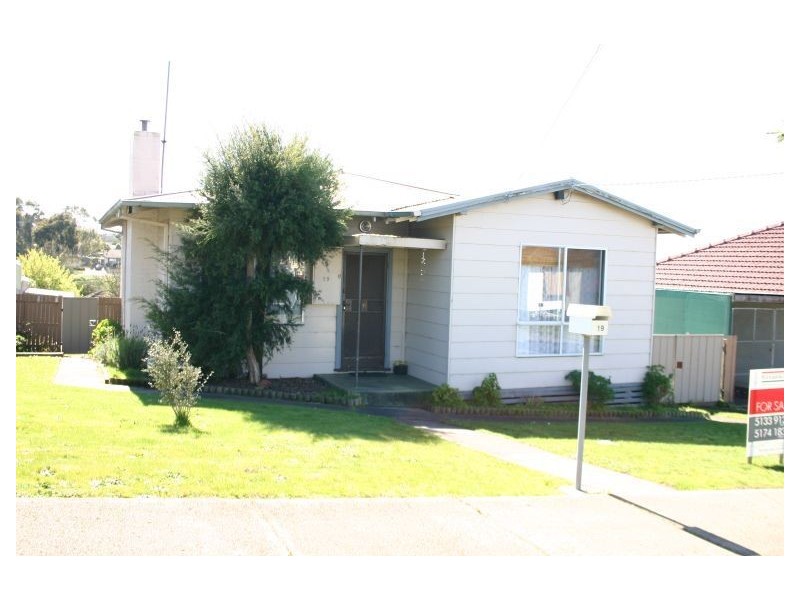 19 Catterick Street, Morwell VIC 3840