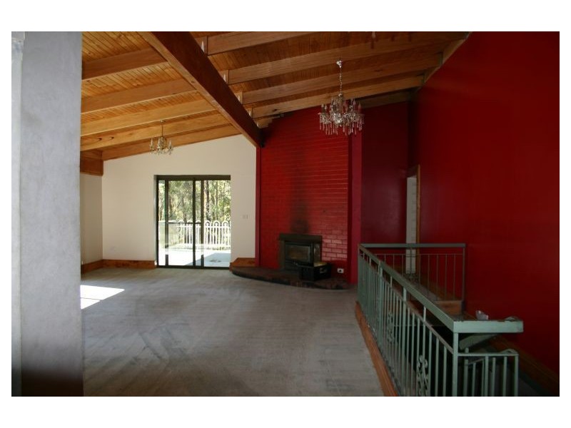 90 Brewsters Road, Yinnar South VIC 3869
