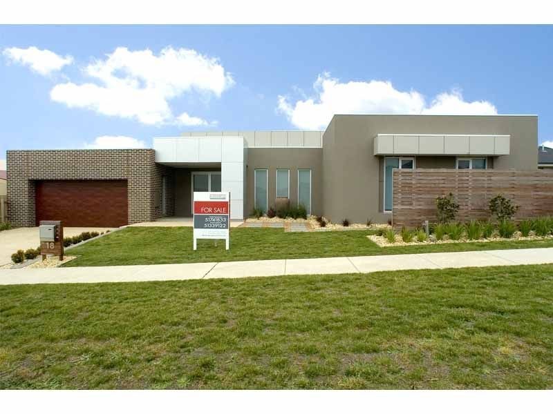 18 Ashley Avenue, Morwell VIC 3840