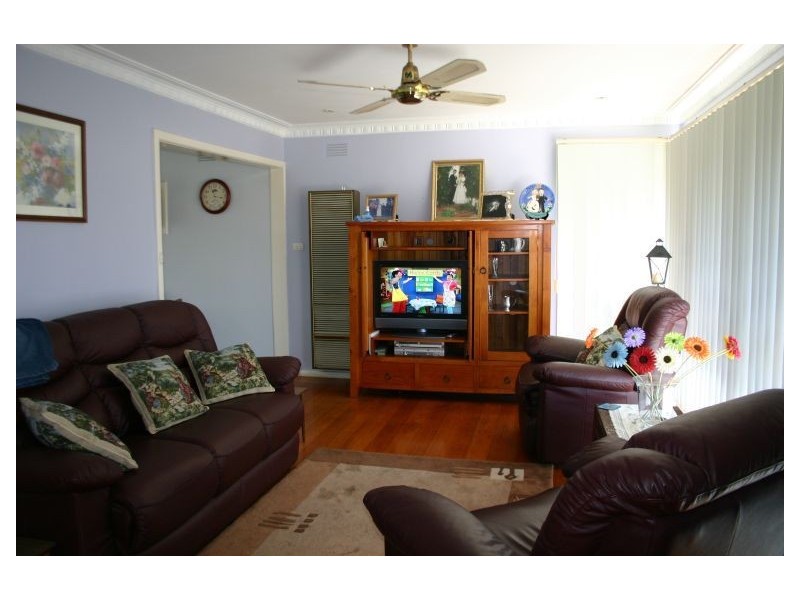 13 Cherry Crescent, Morwell VIC 3840