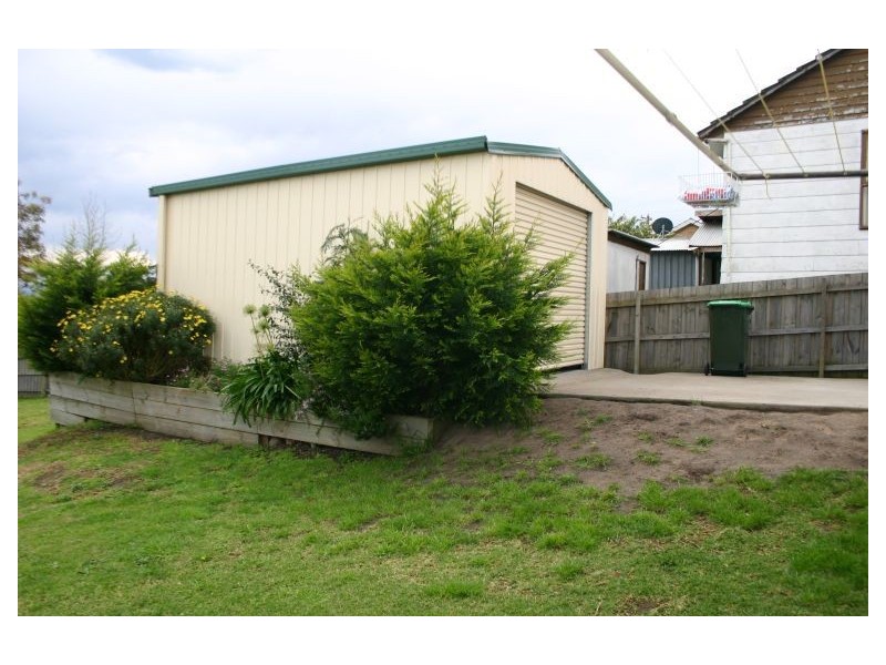 17 Hyland Street, Morwell VIC 3840