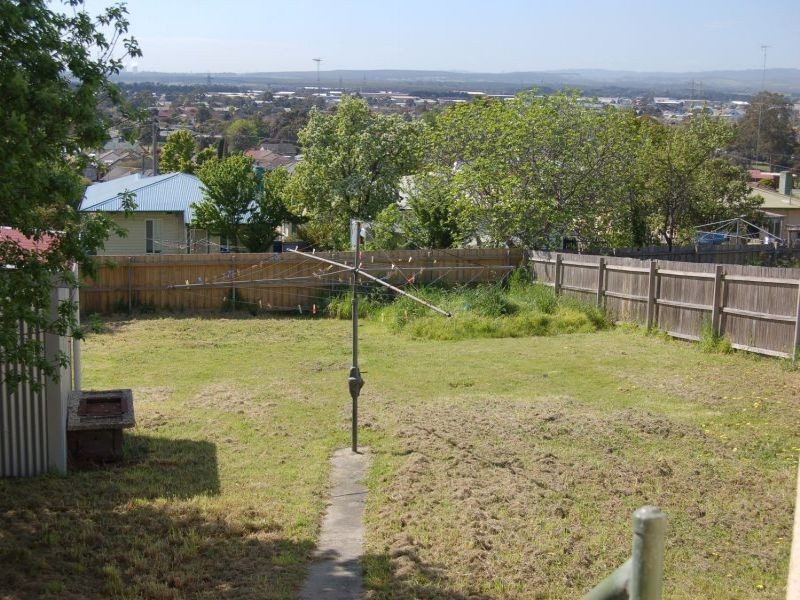 14 Evans Street, Morwell VIC 3840