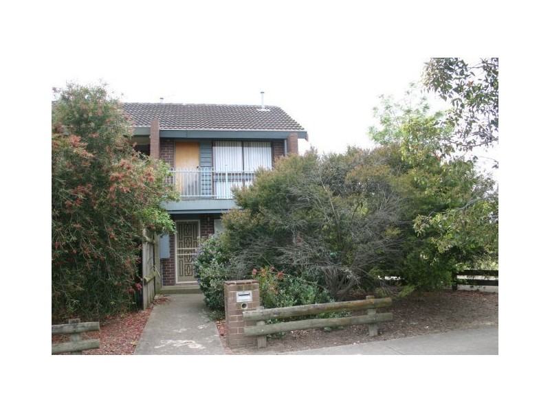 1/24B The Avenue, Morwell VIC 3840