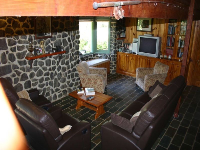 75 Healey’s Road, Yinnar South VIC 3869