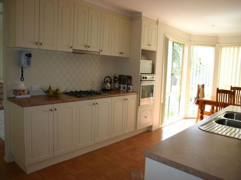 9 Parklands Place, Morwell VIC 3840