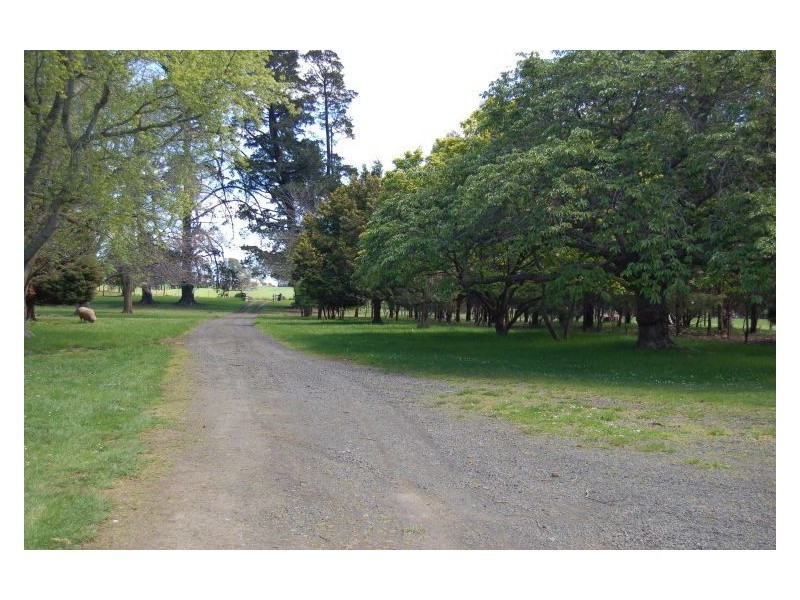 1545 McDonalds Track, Narracan VIC 3824