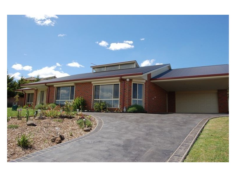 14 Manor Rise, Morwell VIC 3840