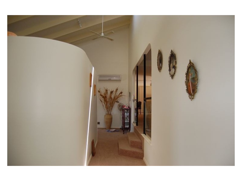 14 Manor Rise, Morwell VIC 3840