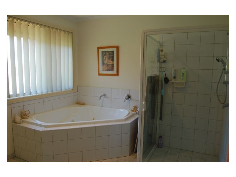 14 Manor Rise, Morwell VIC 3840