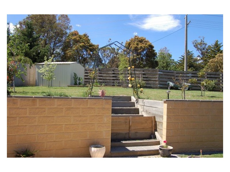 14 Manor Rise, Morwell VIC 3840