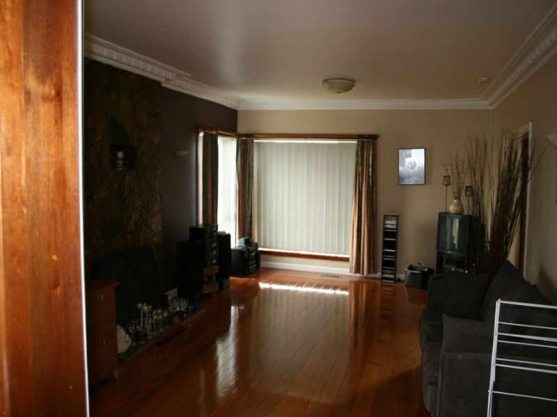 11 Laburnum Street, Morwell VIC 3840