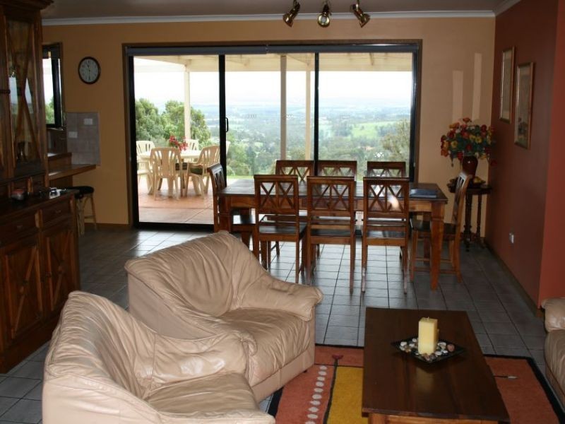 135 Rickards Drive, Churchill VIC 3842