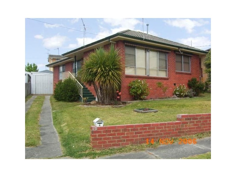 8 McInnes Crescent, Churchill VIC 3842