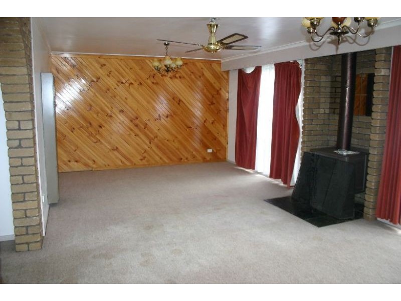 4 Willow Court, Morwell VIC 3840