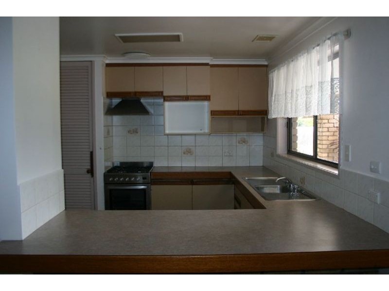 4 Willow Court, Morwell VIC 3840