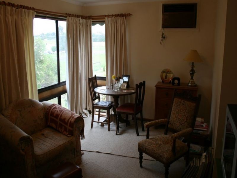 1 Sheoke Grove, Churchill VIC 3842
