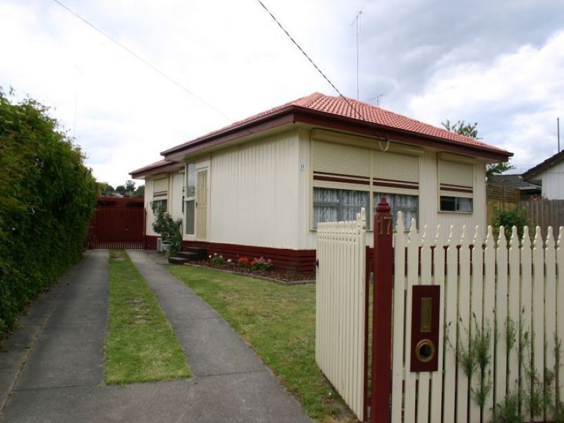 17 Burnside Drive, Morwell VIC 3840
