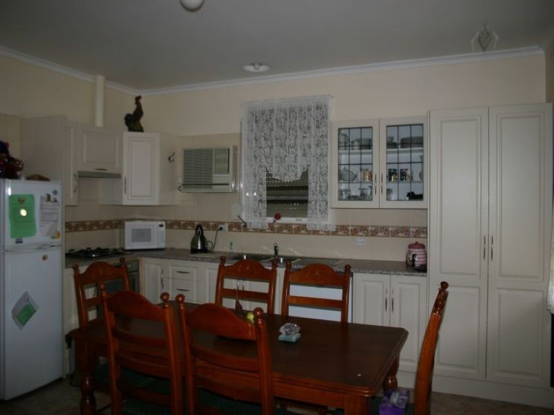 17 Burnside Drive, Morwell VIC 3840