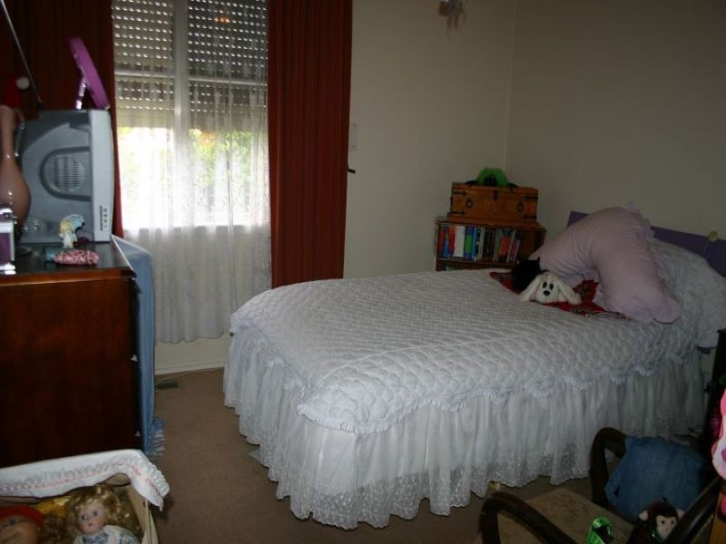 17 Burnside Drive, Morwell VIC 3840