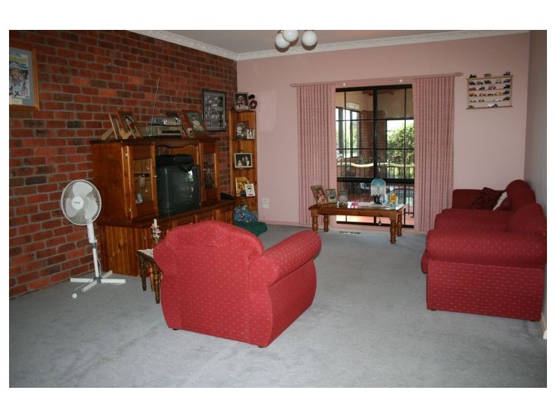 105 Warren Terrace, Hazelwood North VIC 3840