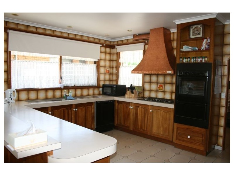 8 Tambo Crescent, Morwell VIC 3840