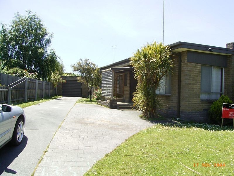 1 Catterick Avenue, Churchill VIC 3842
