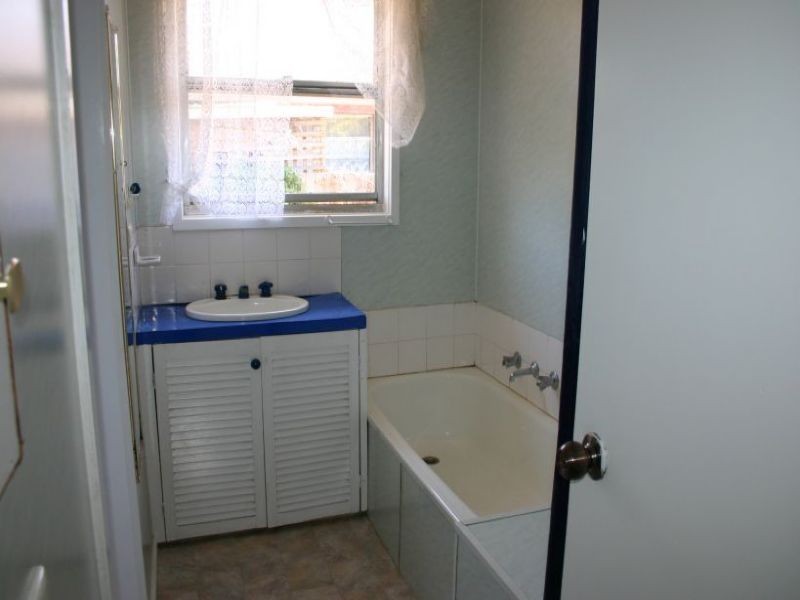 35 Hawthorn Crescent, Churchill VIC 3842