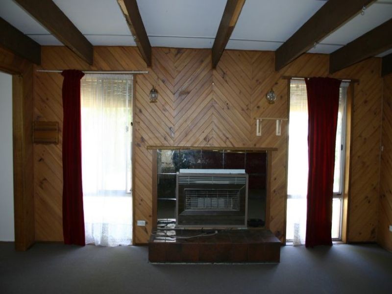 35 Hawthorn Crescent, Churchill VIC 3842