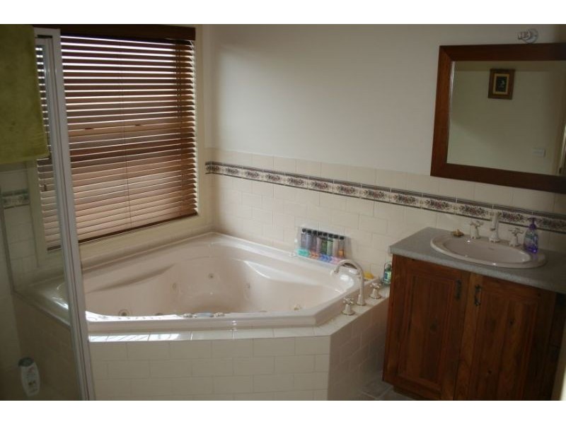 66 Bridle Road, Morwell VIC 3840