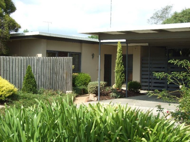 10 The Avenue, Morwell VIC 3840