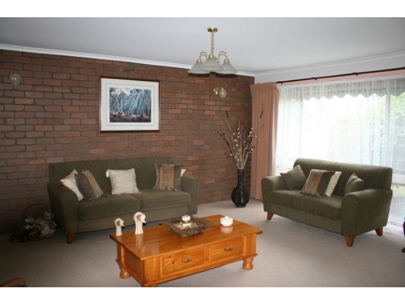 9 Waratah Drive, Morwell VIC 3840