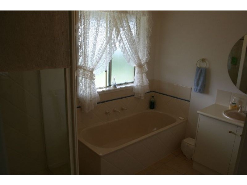 75 Saviges Road, Yallourn North VIC 3825