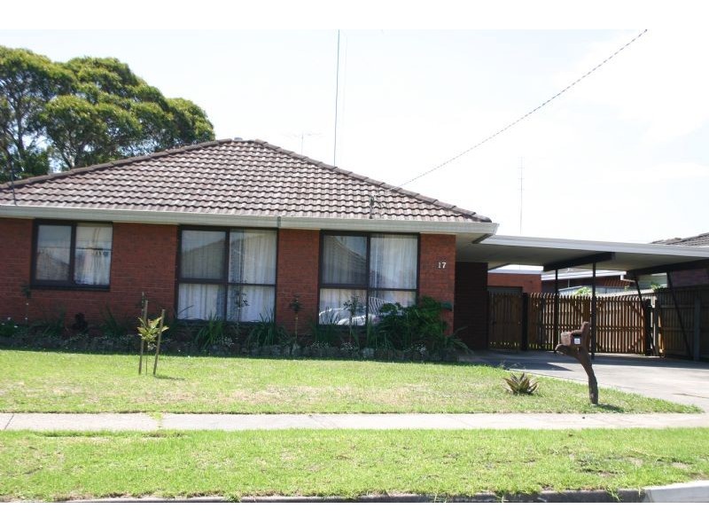17 Gillie Crescent, Morwell VIC 3840