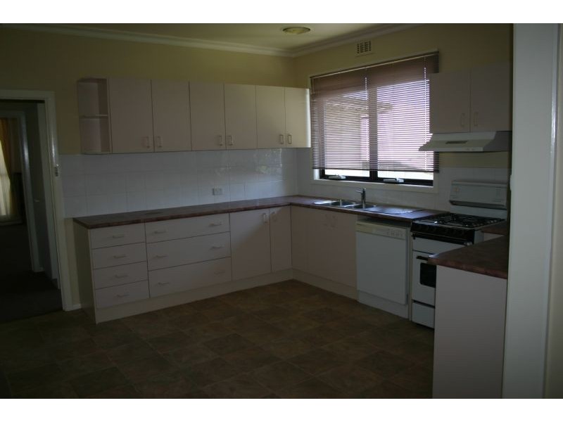 73 Comans, Morwell VIC 3840