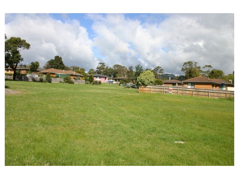 6 (LOT 244) BARANBALI COURT, Churchill VIC 3842