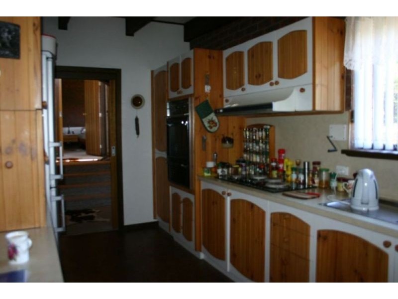 10 Maitland Road, Hazelwood North VIC 3840